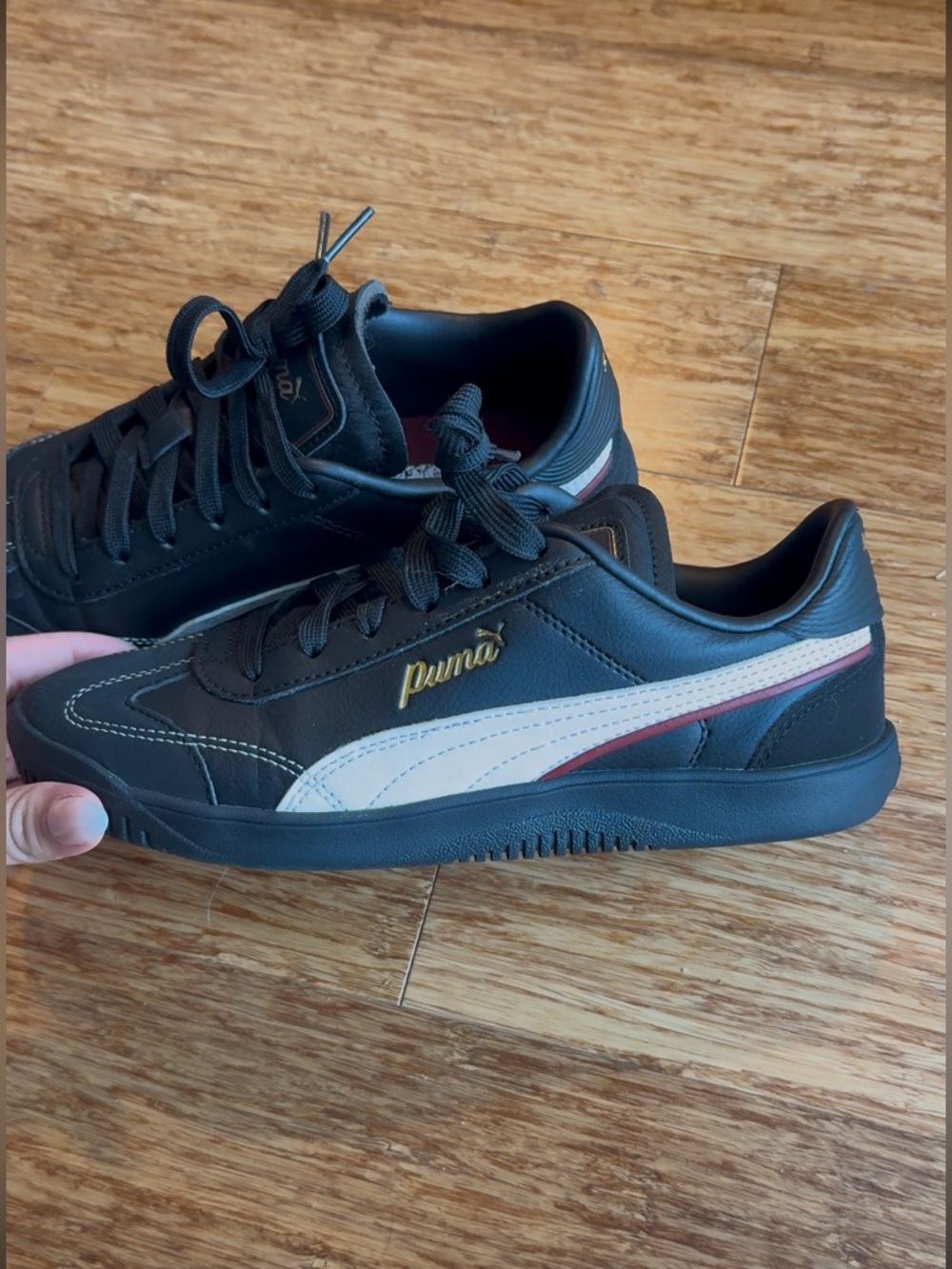 Puma woman’s Black Leather Sneakers with White Stripe - Picture 3 of 8